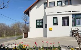 Apartman I Soba Hadela